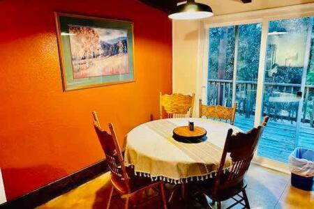 Orange Door Electric Fireplace Bbq * Oakhurst